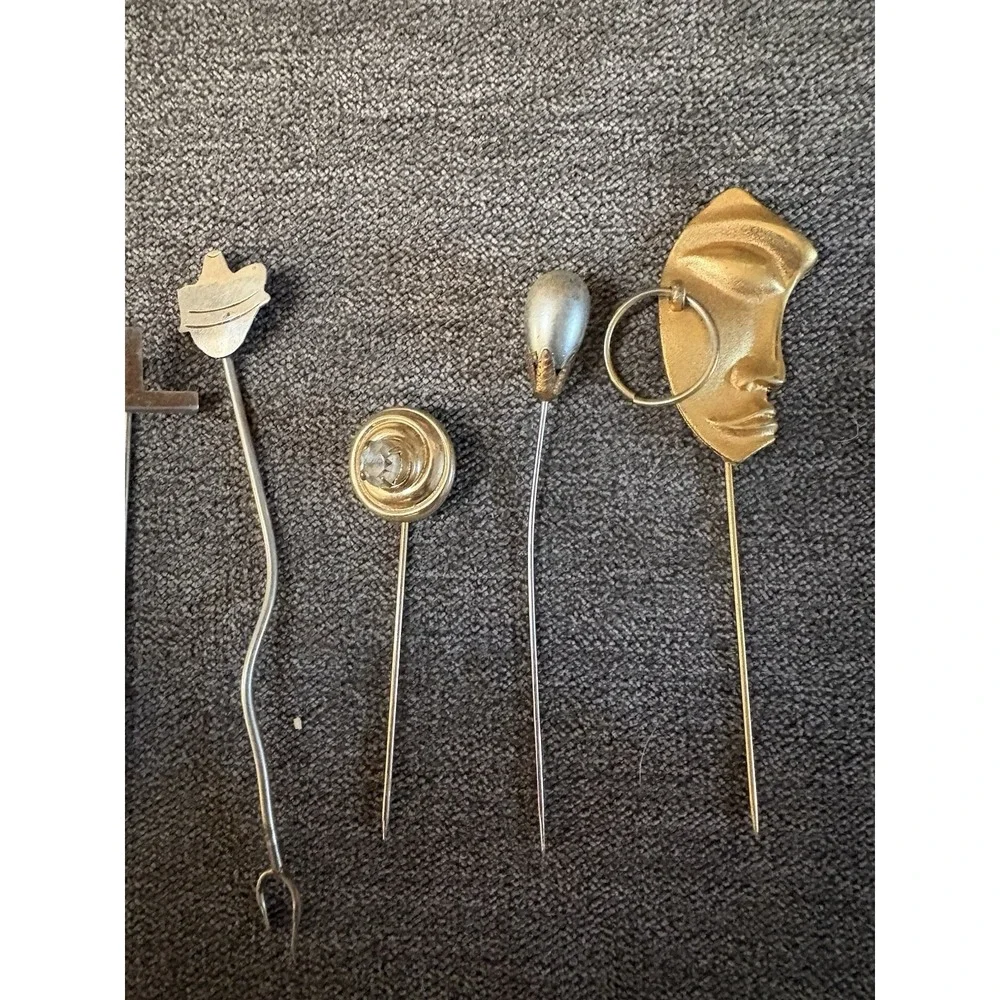 Lot Of 10 Vintage Stick Pins‎ Gold Tone, Silver Tone, Stone, Clown, Alpaca, MCM
